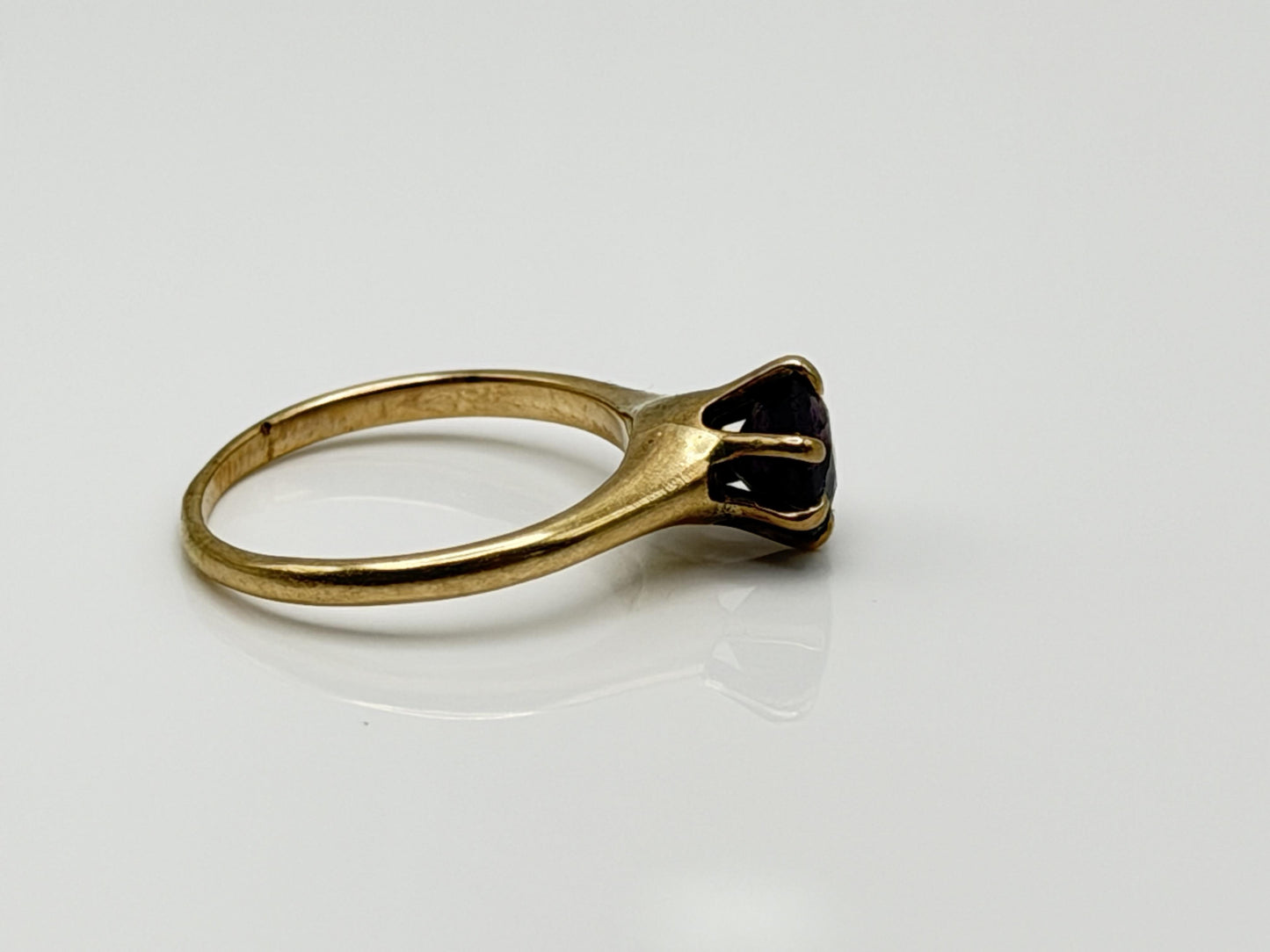 10k Yellow Gold Amethyst Cathedral Setting Solitaire Ring.