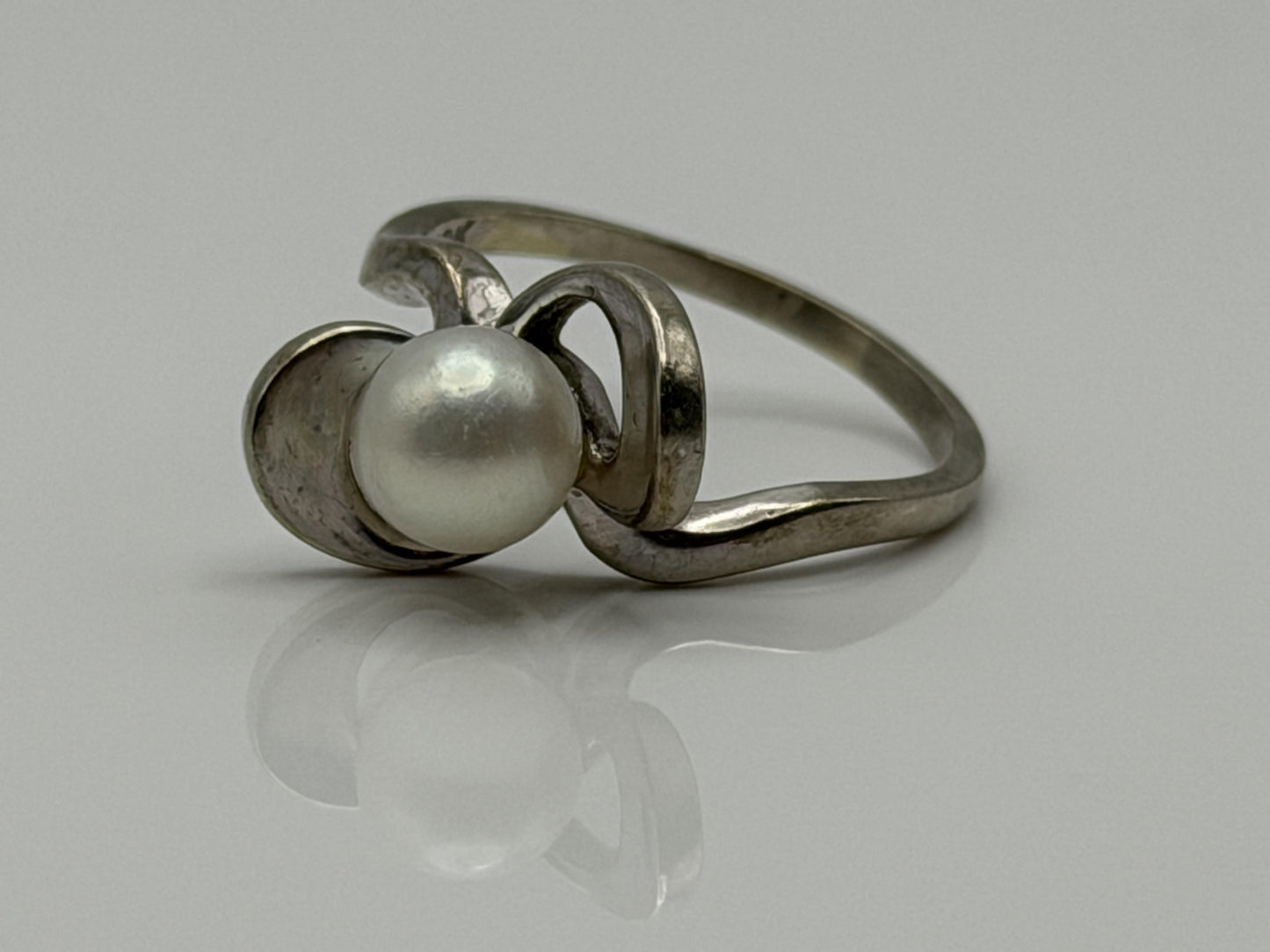 10k White Gold Pearl Bow Ring Vintage Flower Pearl Ring Promise Pearl Ring.