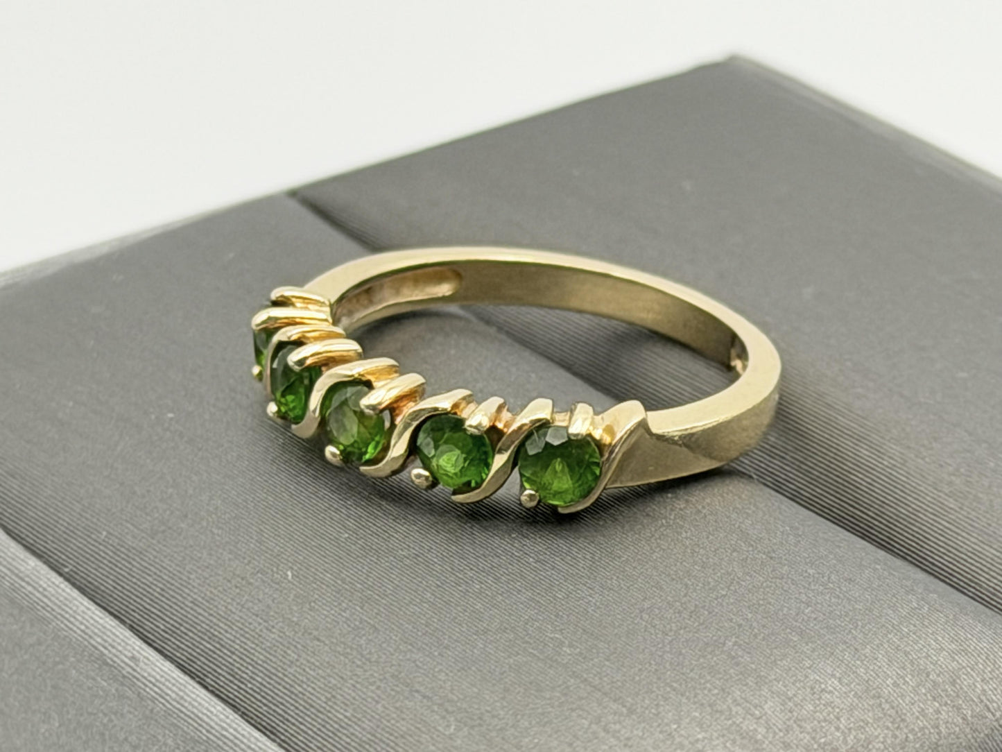 Vintage 14k Yellow Gold Emerald Ring
