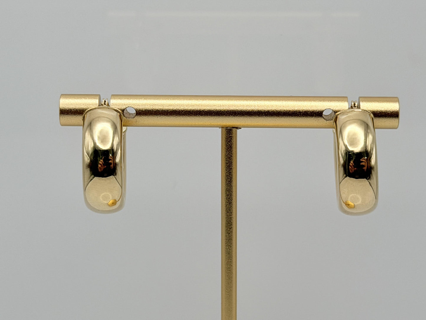 14k Gold Huggie Hoop Earrings