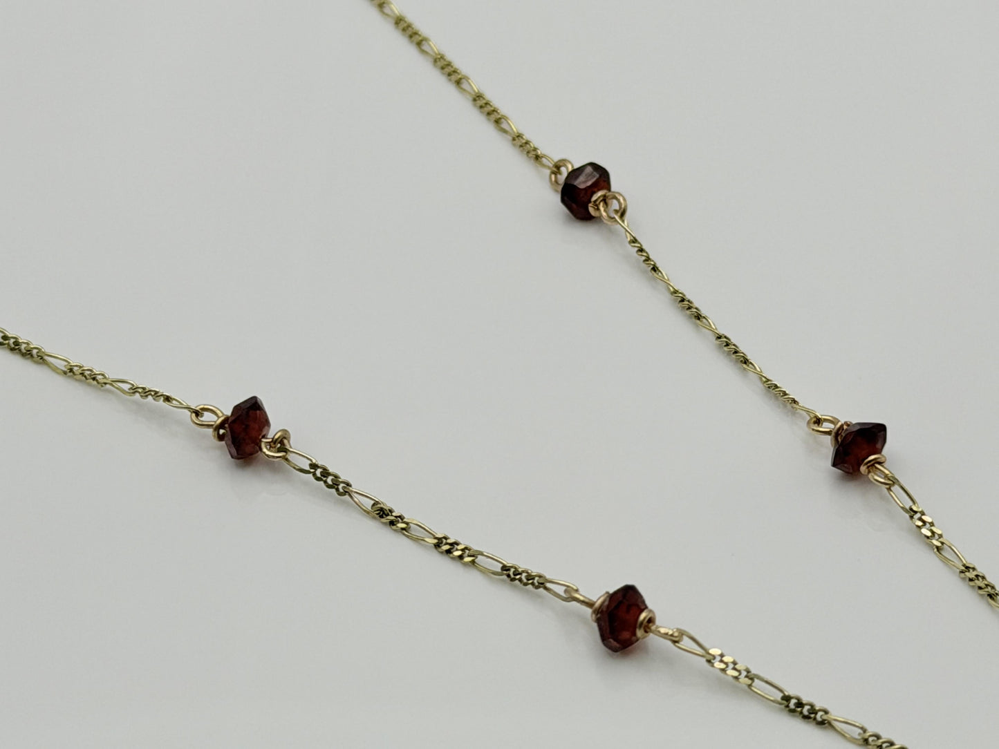 10K Yellow Gold Garnet Lariat Necklace 17 Garnet Gemstones 18 Inch