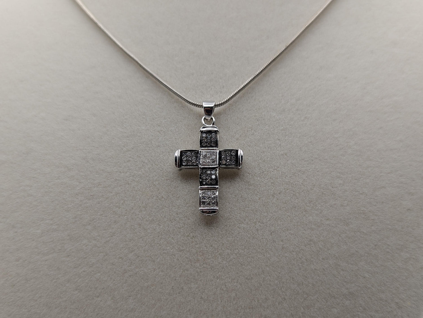 10K White Gold .27ctw Diamond Cross Pendant Crucifix Pendant Multi-Tone Gold Pendant