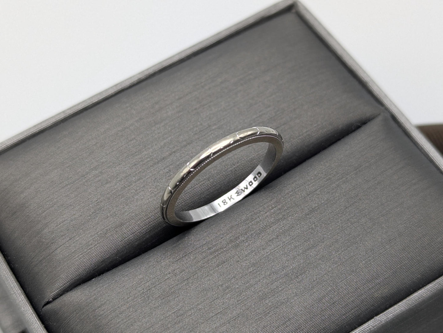 White Gold 18k 2mm JR Woods Etched Design Wedding Band Anniversary Unisex Band Ring