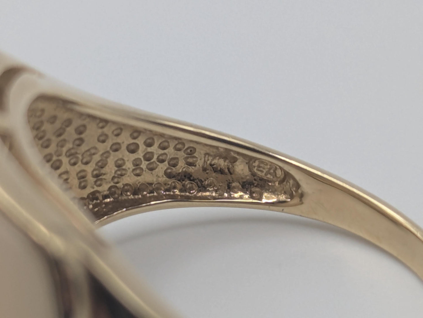 Vintage Gold 14k White Moonglow Mother of Pearl MOP Cabochon Signet Ring