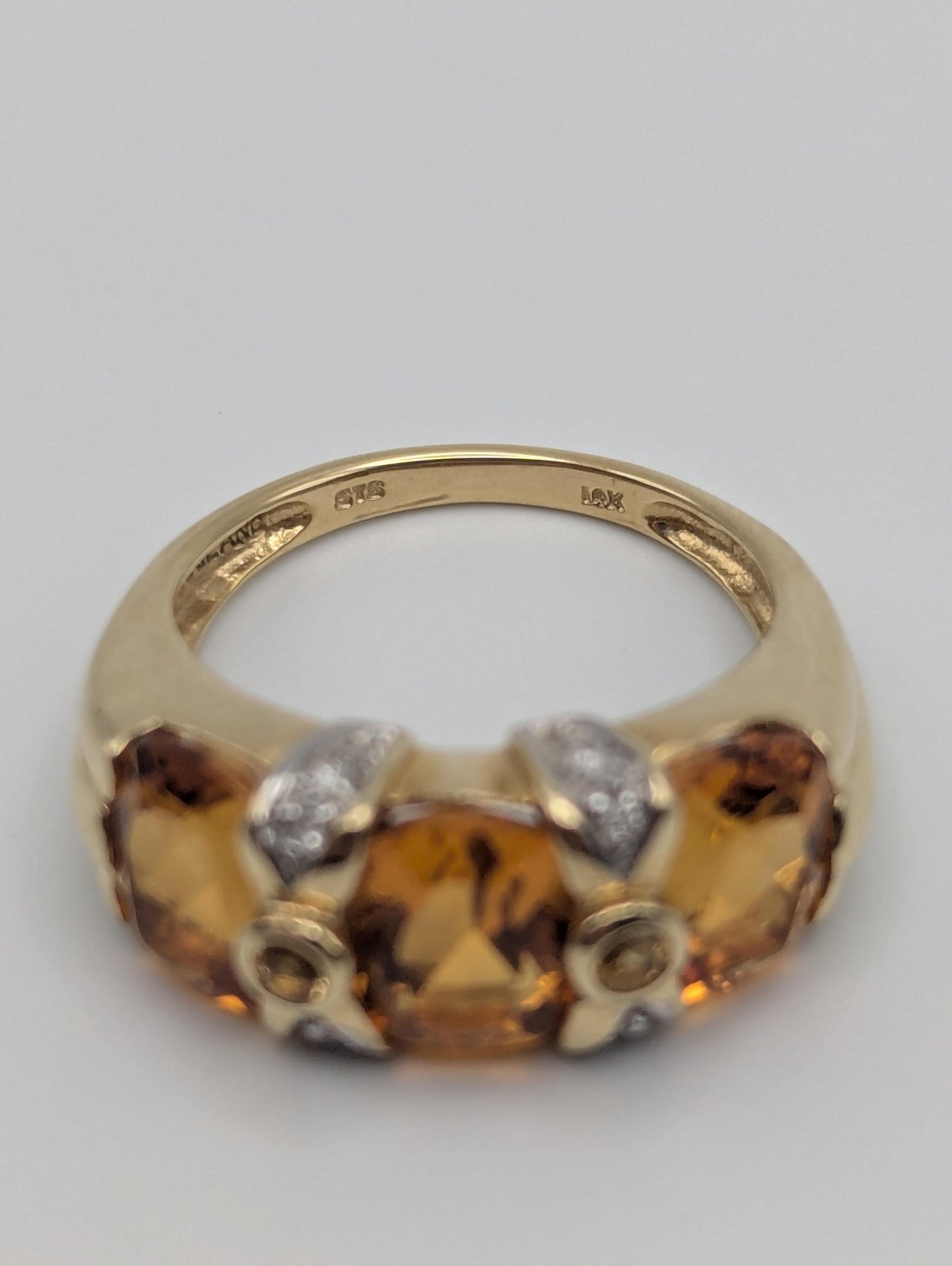 10k Yellow Gold Solitare Citrine Diamond Cocktail Ring. Statement Ring.
