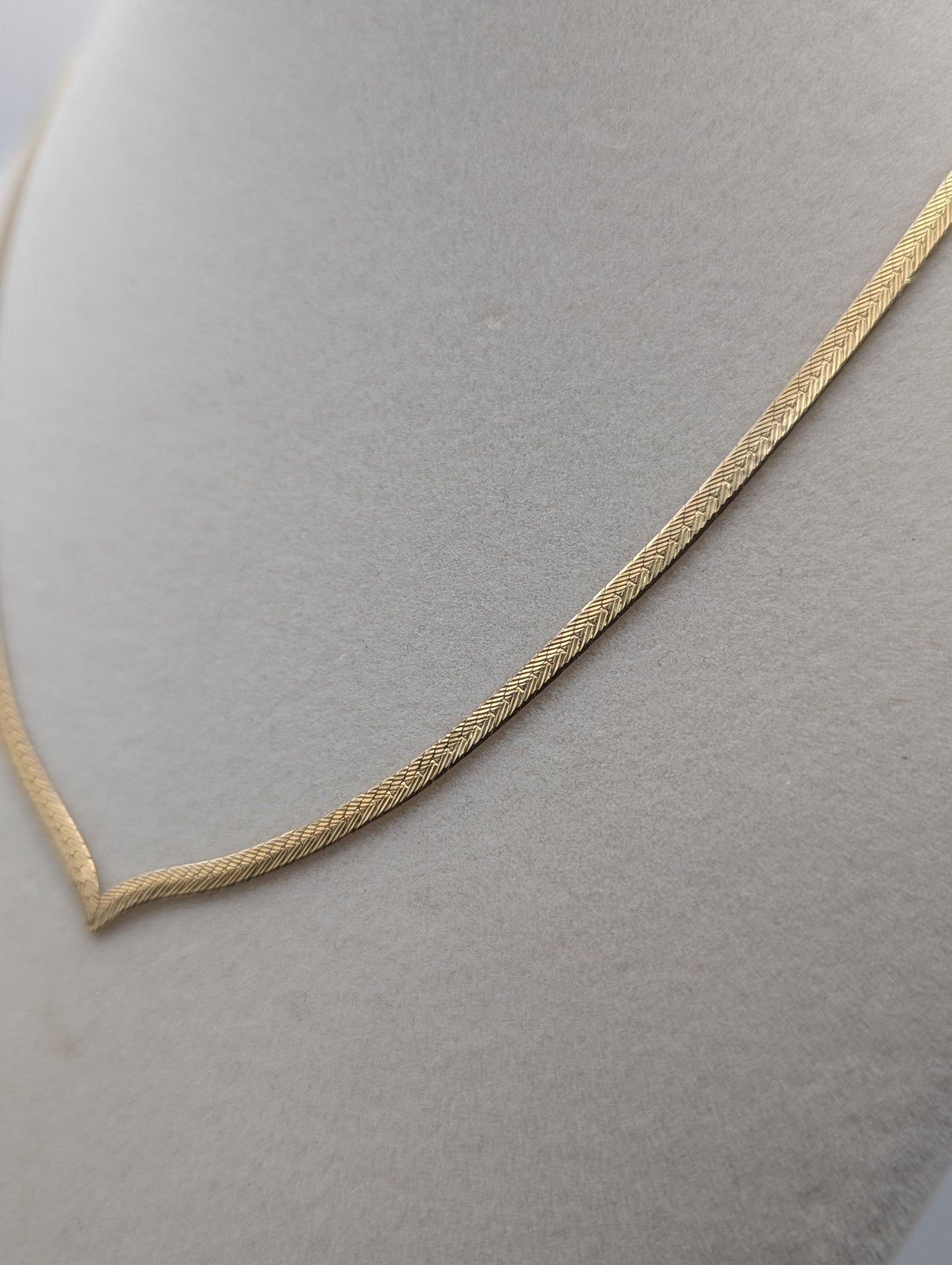 14k Italy Yellow Gold Herringbone Specialty Flat Chain Necklace 16"