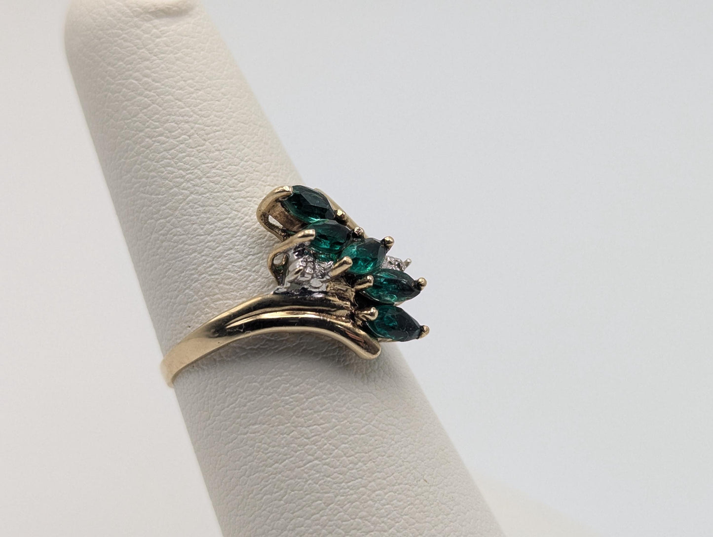 10k Yellow Gold Emerald and Diamond Statement Cocktail Multi-Stone Ring.