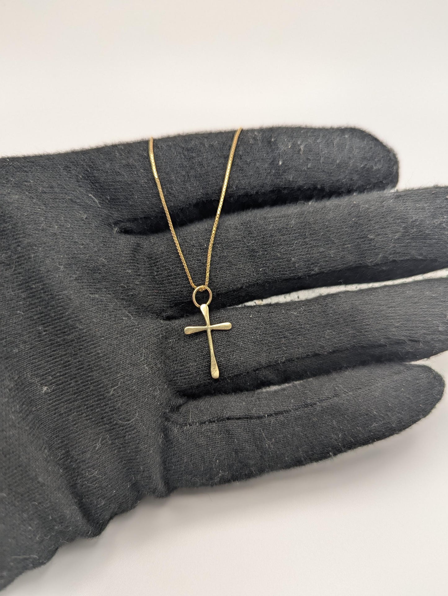 10k Yellow ITALY Gold Cross Pendant Necklace 17 " Crucifix Necklace