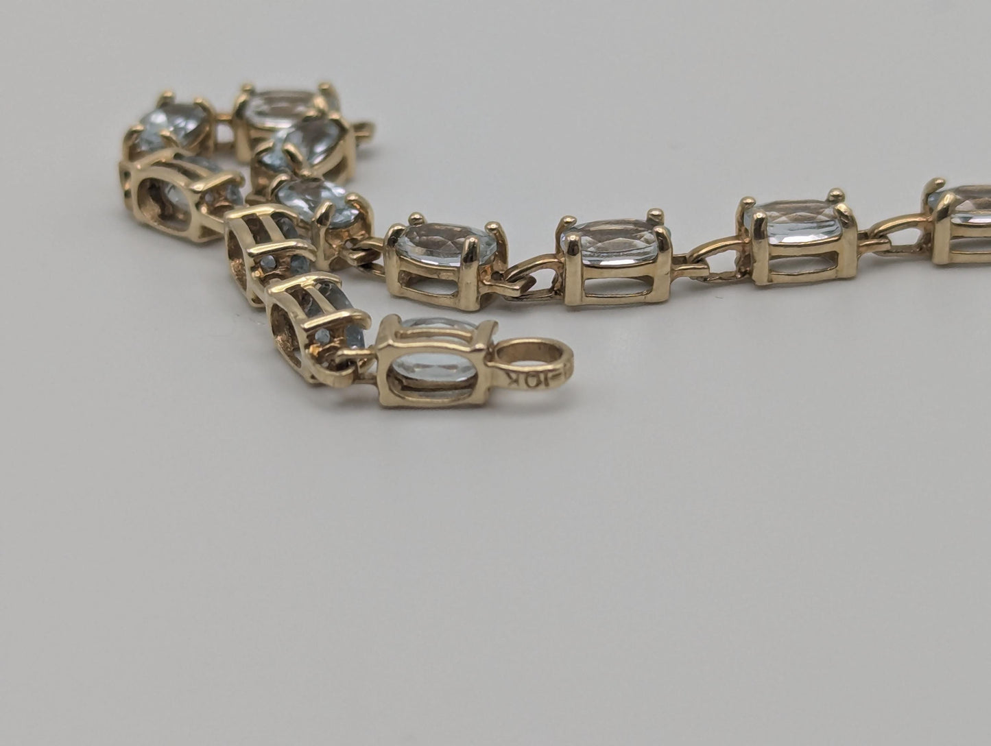 10k Yellow Gold Blue Aquamarine Bracelet. Aquamarine Tennis Bracelet 7.5"