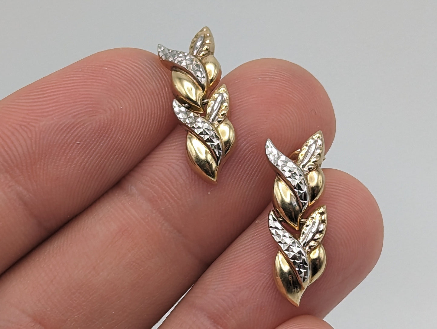 Large Vintage 10k White & Yellow Gold Wheat Stem Drop Earrings. 10k Solid Multi Color Gold Wheat Dangle Earrings 10k Wheat Stem Earrings