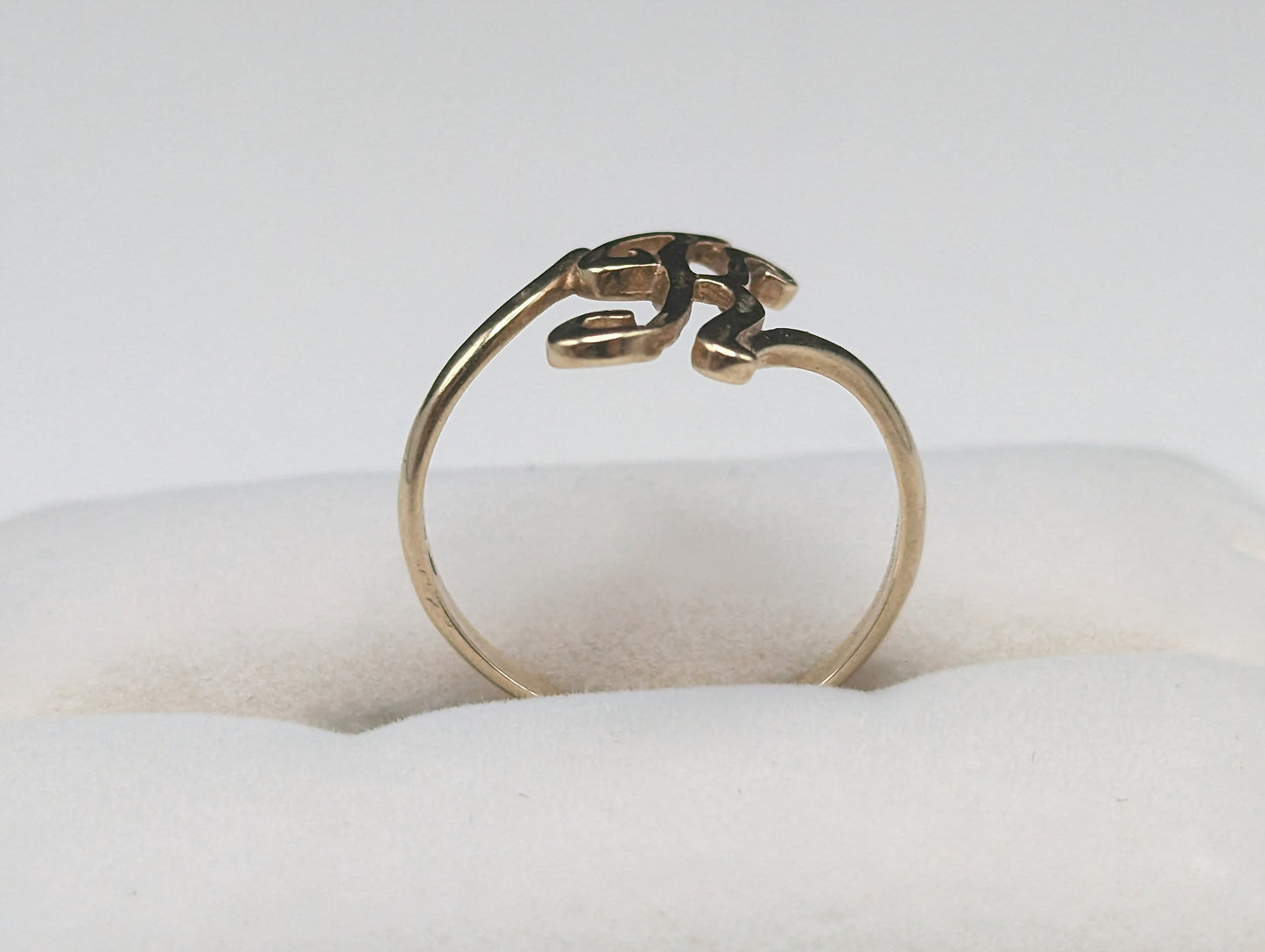 10k Solid Yellow Gold Initial K Letter Ring. 10k Cursive K Intial Ring. 10k Yellow Gold K Ring.