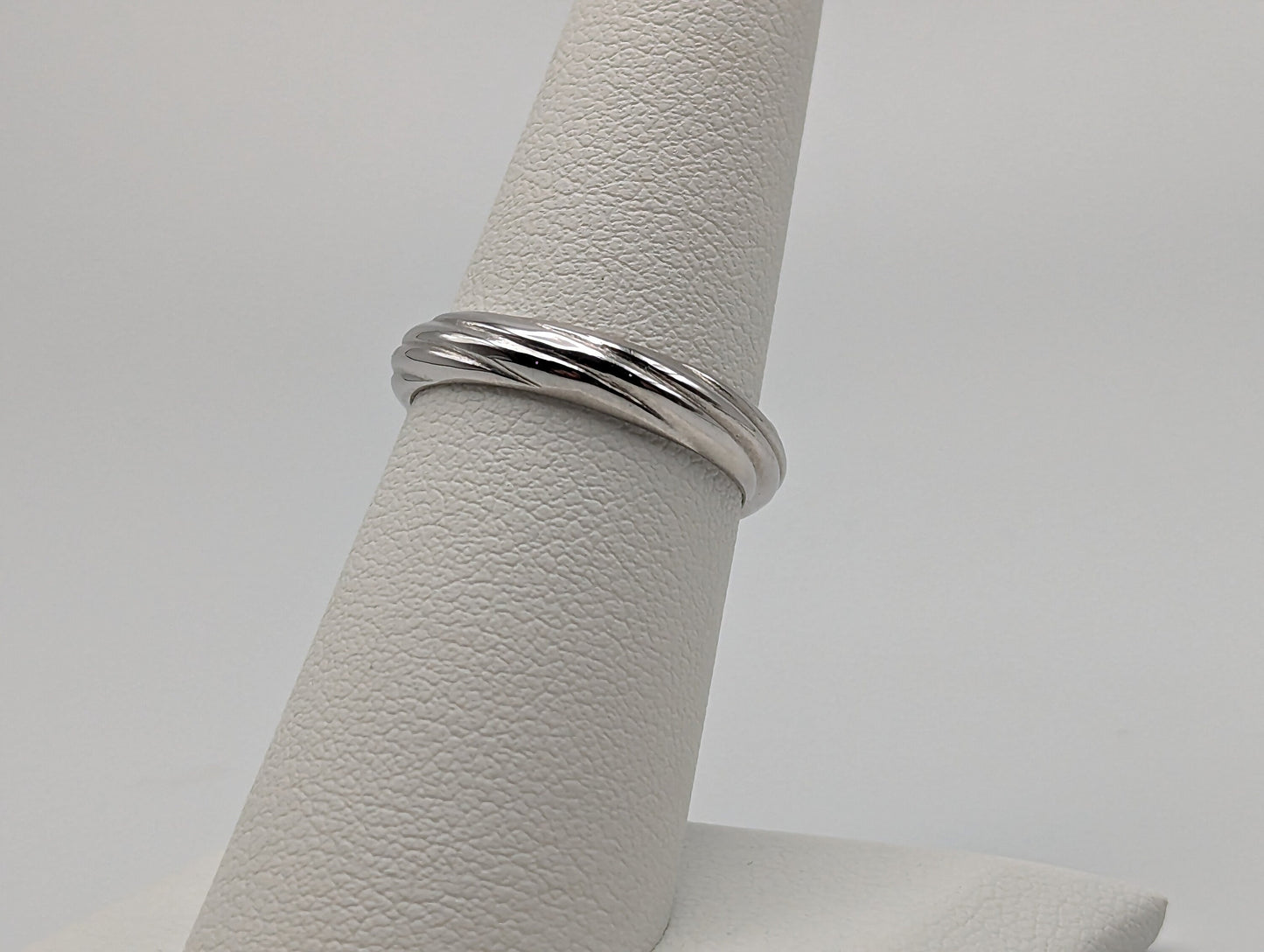 White Gold 18k 4mm Wedding Wide Band. 18k White Gold Anniversary Ring. 18k White Gold Handmade Women's Spacer Ring. Minimalist Gold Band.