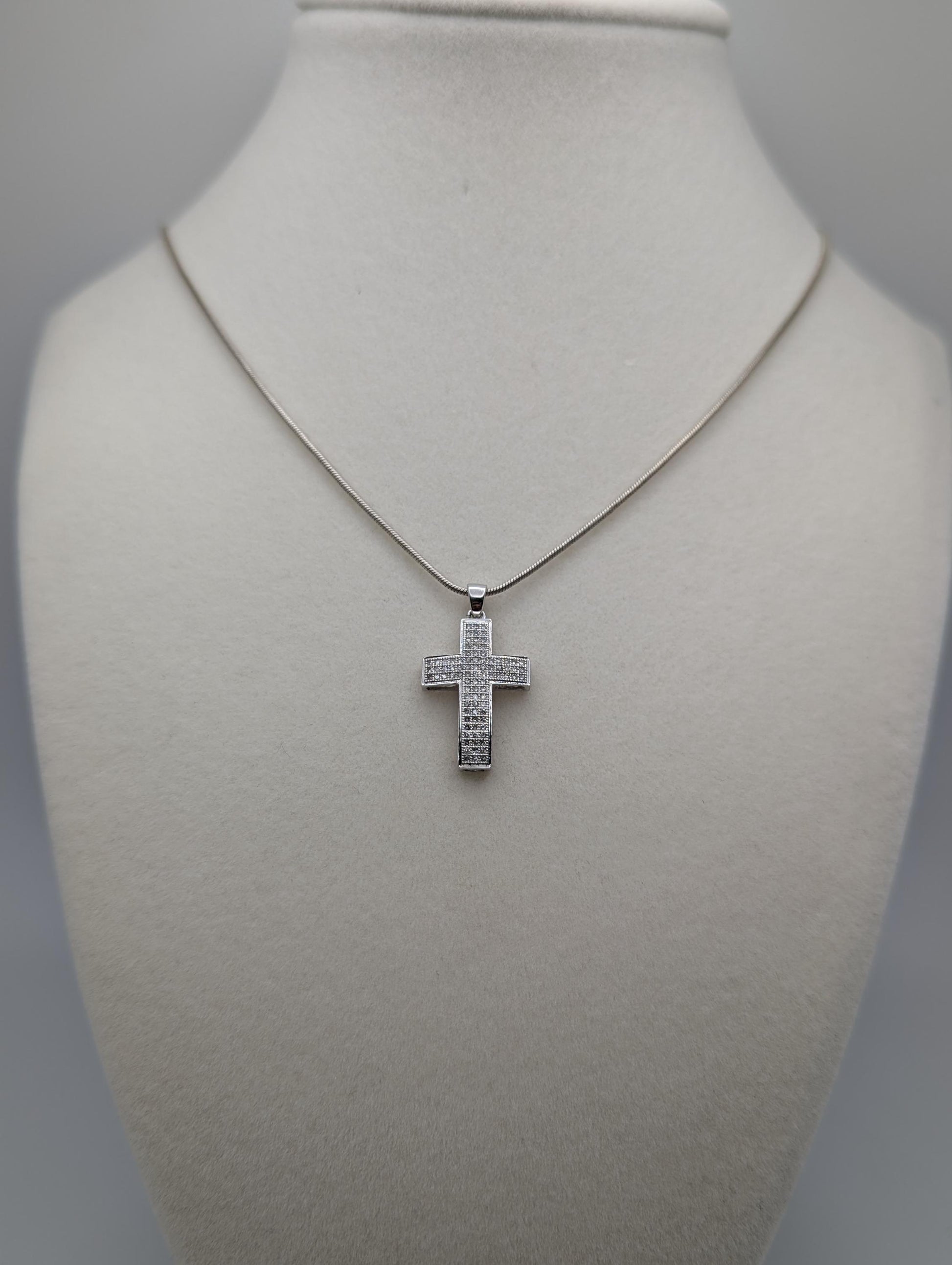 10K White Gold .43ctw Diamond Cross Pendant Crucifix Christian Pendant