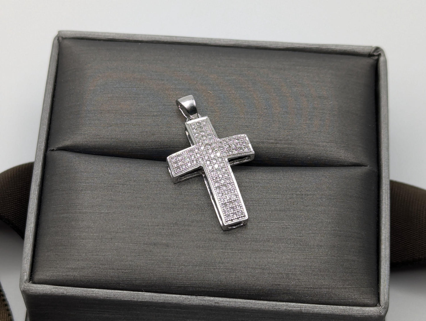 10K White Gold .43ctw Diamond Cross Pendant Crucifix Christian Pendant