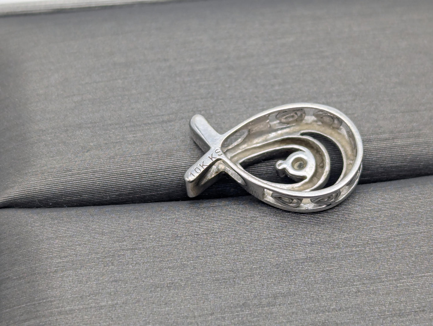 10K White Gold Diamond Tear Drop Pendant Diamond Pendant