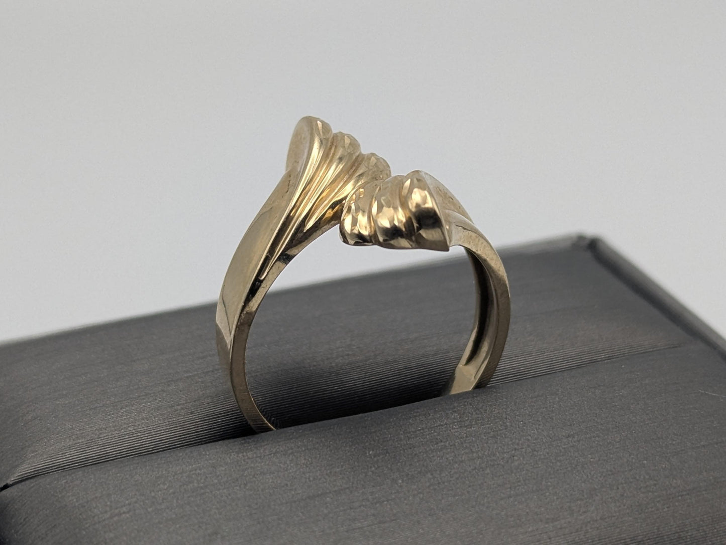 10K Yellow Gold Wave Etched Ring Promise Love Cocktail Ring Fancy Infinity Band