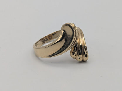 10K Yellow Gold Wave Etched Ring Promise Love Cocktail Ring Fancy Infinity Band