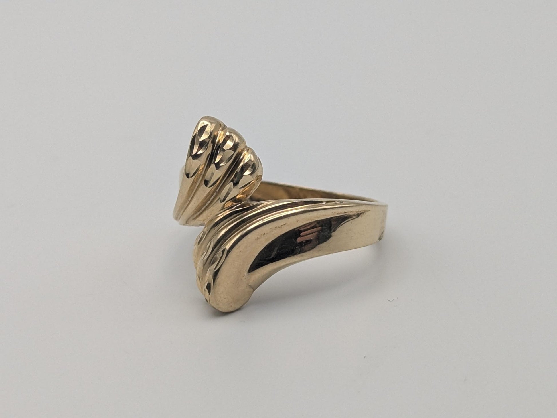 10K Yellow Gold Wave Etched Ring Promise Love Cocktail Ring Fancy Infinity Band