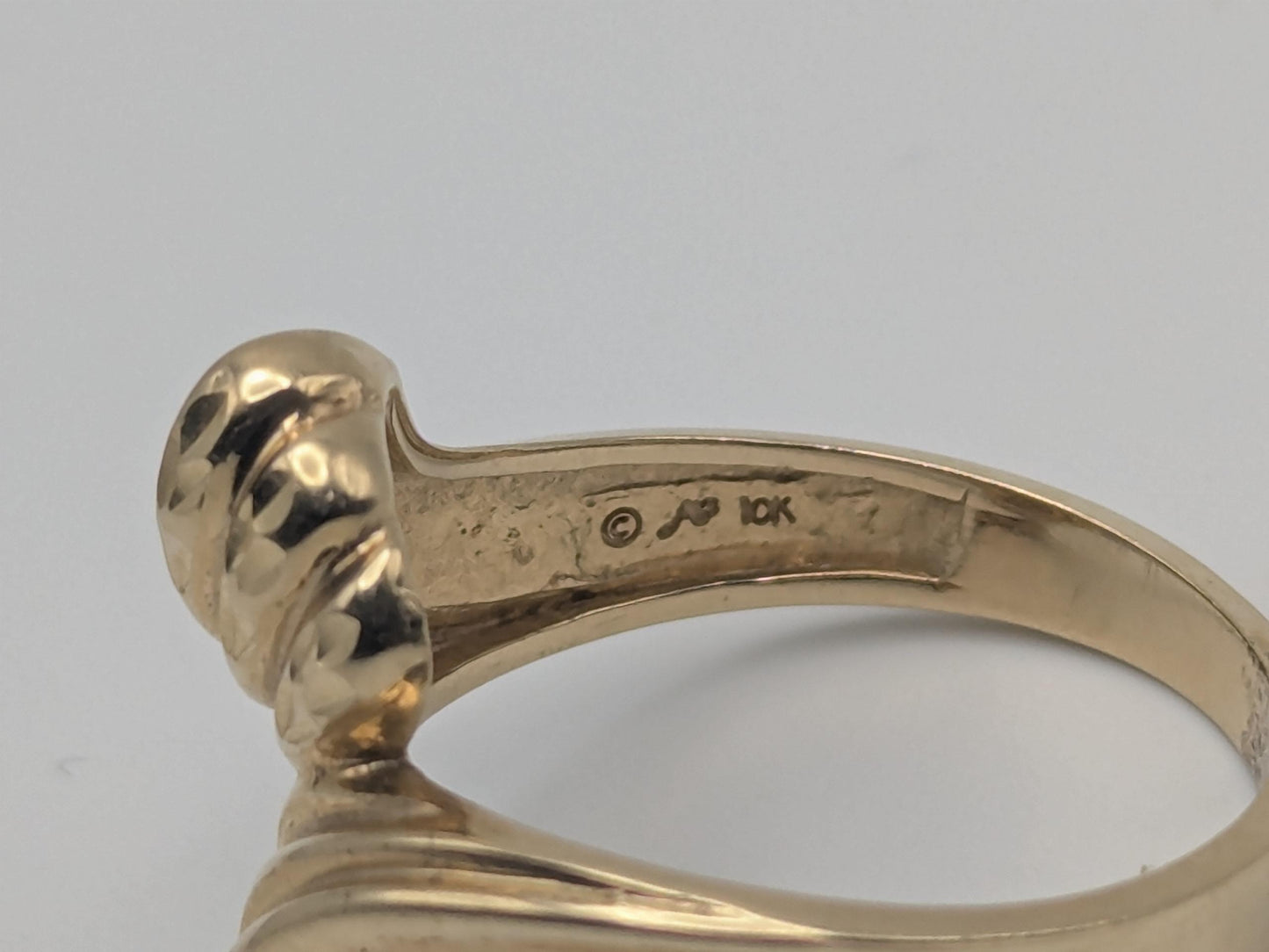 10K Yellow Gold Wave Etched Ring Promise Love Cocktail Ring Fancy Infinity Band