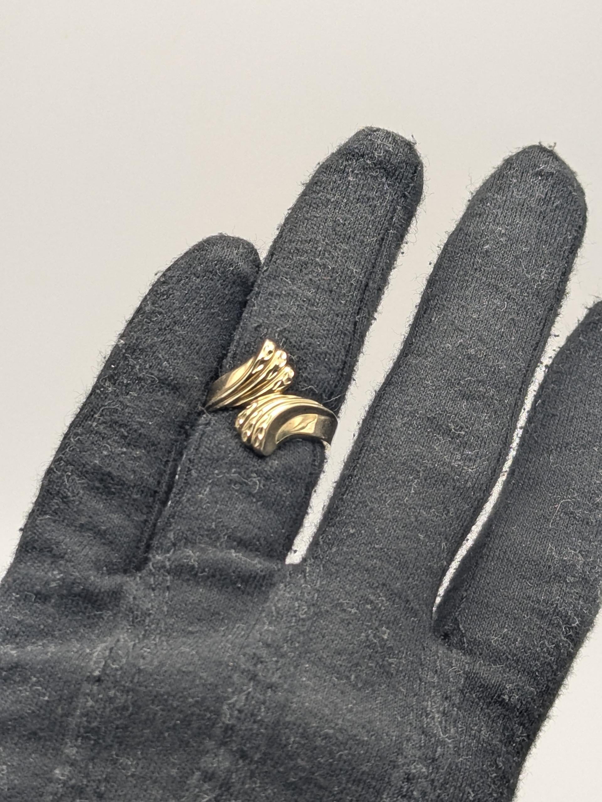 10K Yellow Gold Wave Etched Ring Promise Love Cocktail Ring Fancy Infinity Band