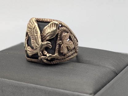 10k 12k Black Hills Gold Heavy 6.7 gr Agate Stone And  Gold Flying Eagle Ring