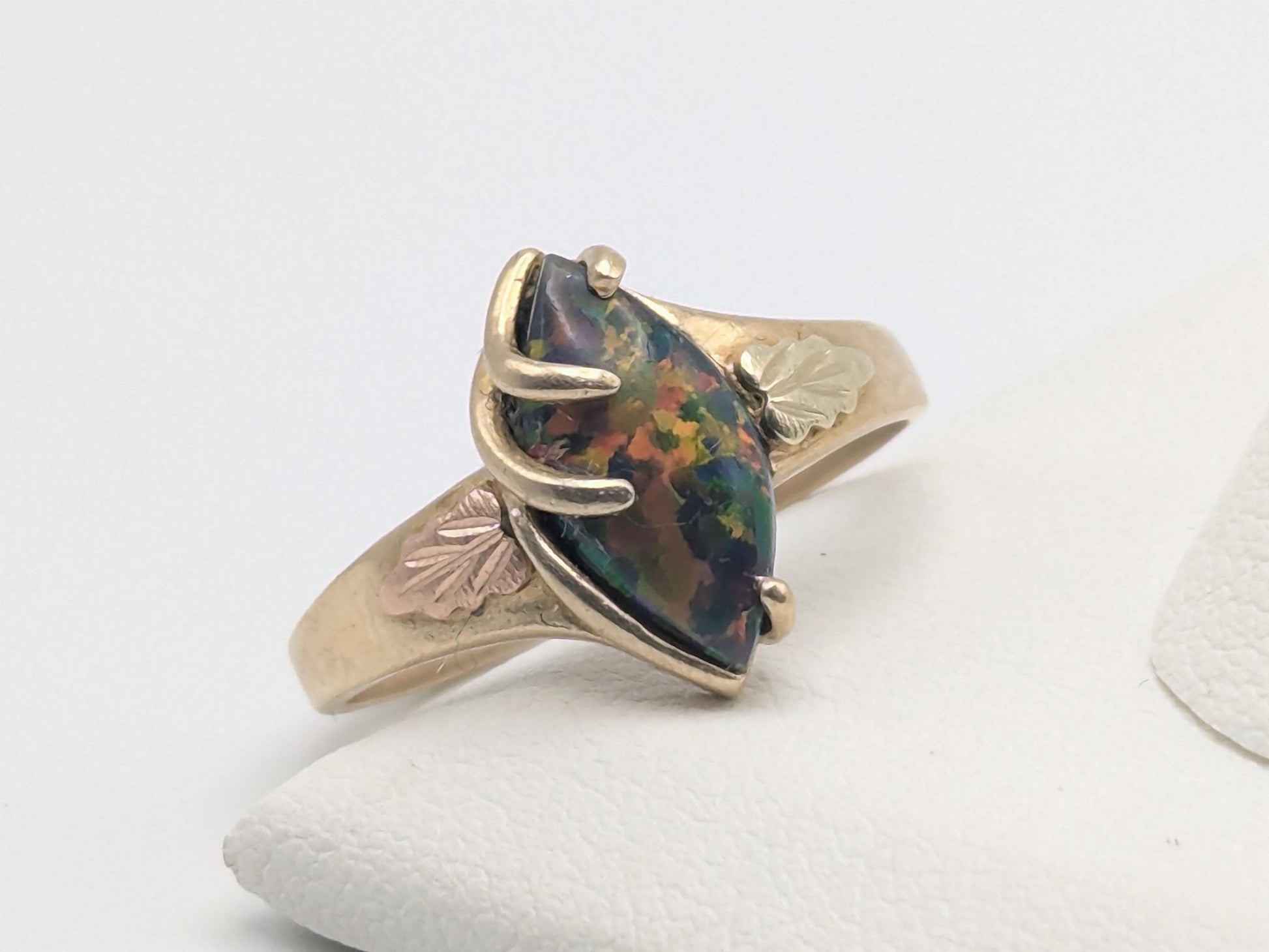10k Black Hills Gold Fire Opal Vine Ring. Women's Black Hills Trio Gold Opal