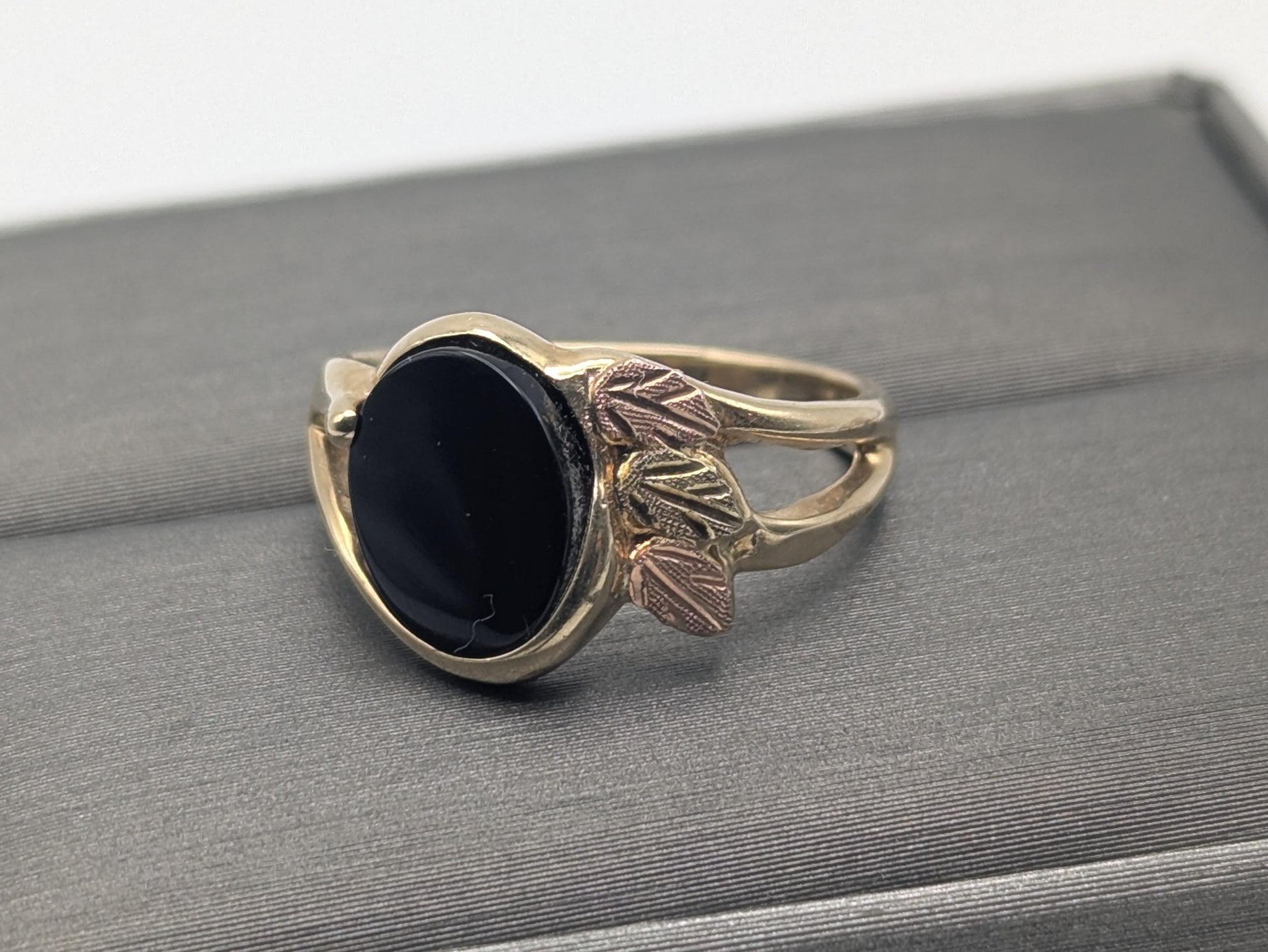 10k Black Hills Gold Onyx Vine Ring Black Hills Trio Gold Onyx Vine Ring.