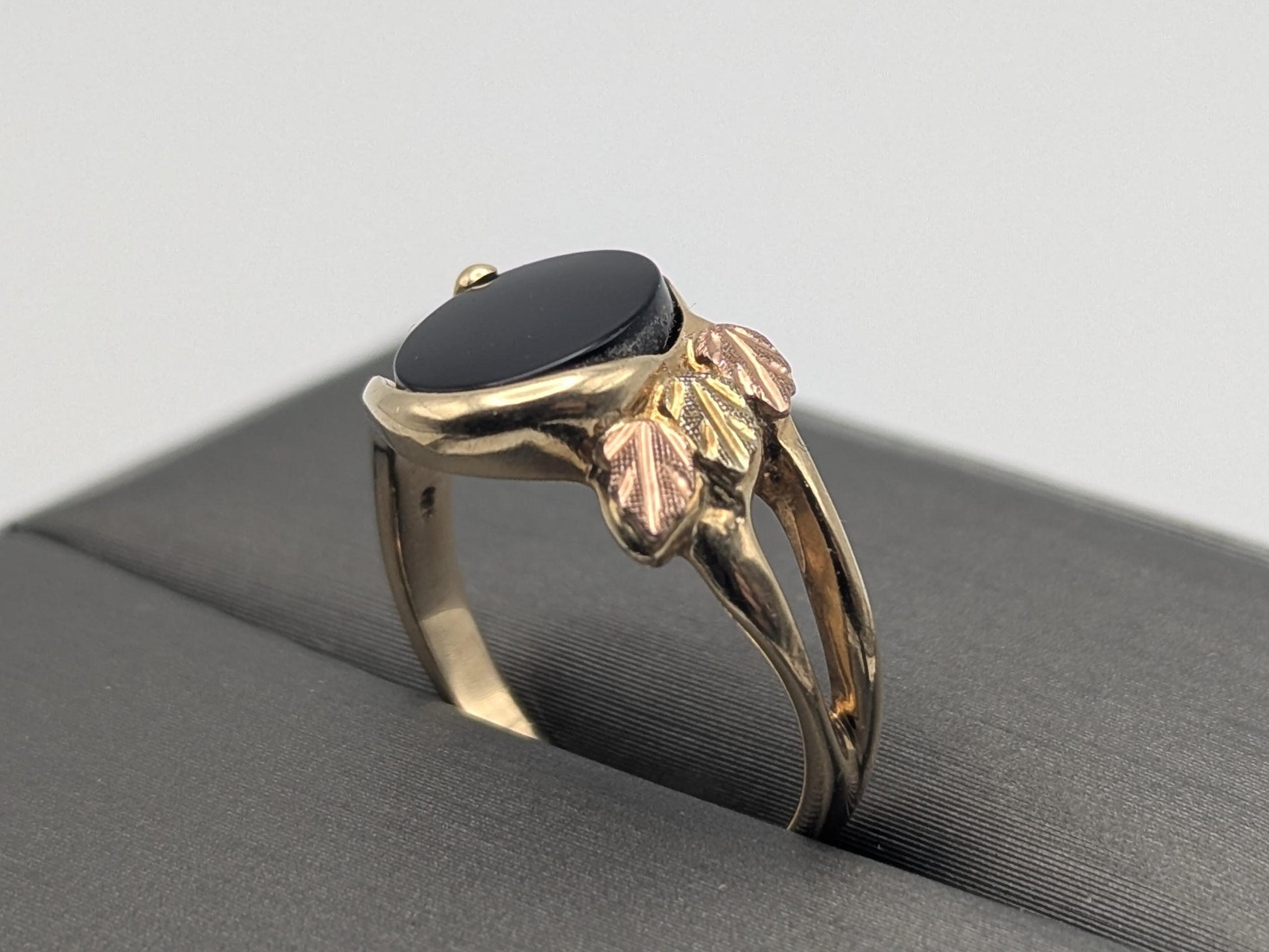 10k Black Hills Gold Onyx Vine Ring Black Hills Trio Gold Onyx Vine Ring.