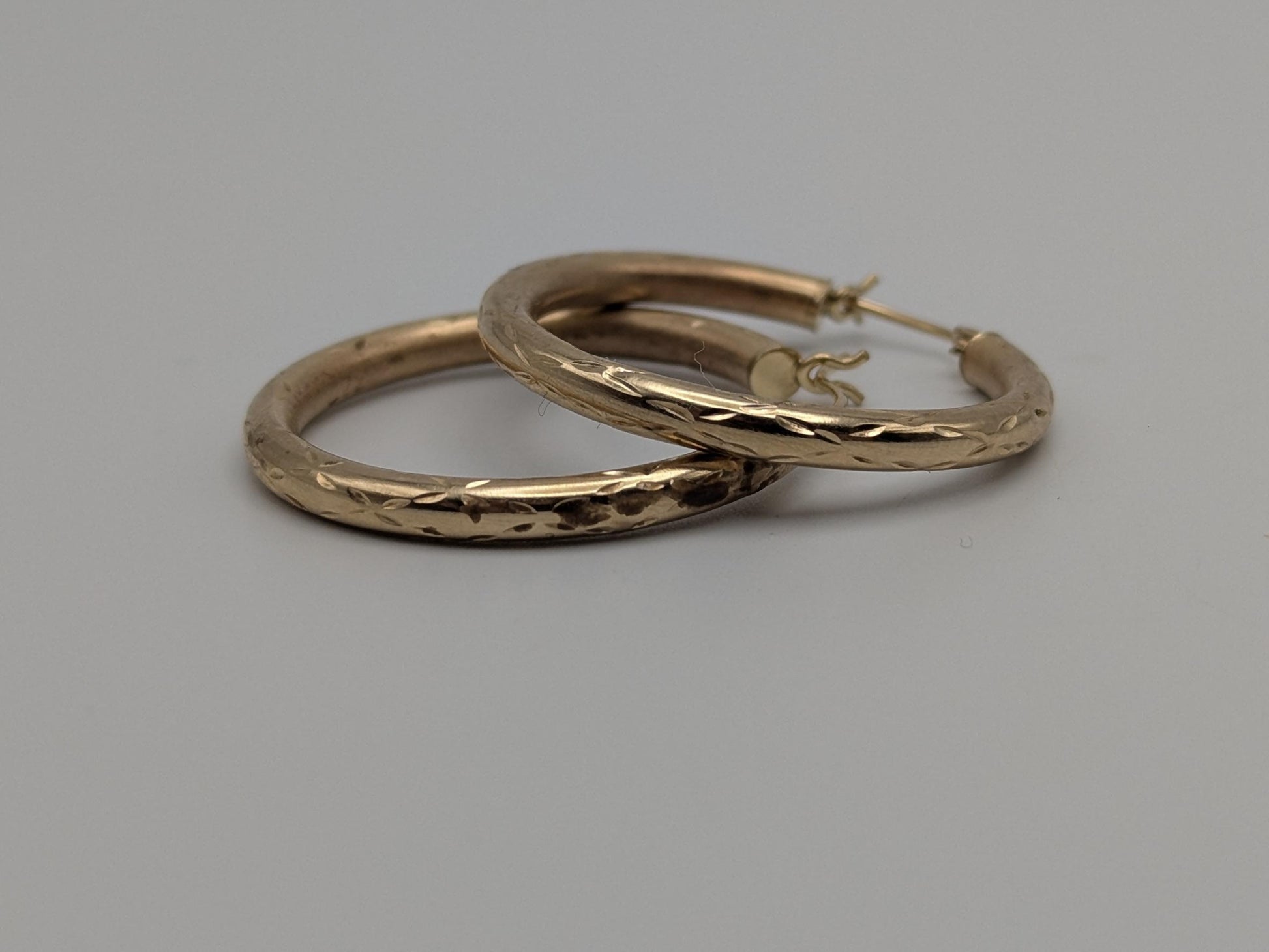 10k Large Vintage Gold Classic Etched Textured Hoop Earrings Gold Hoops Hinged