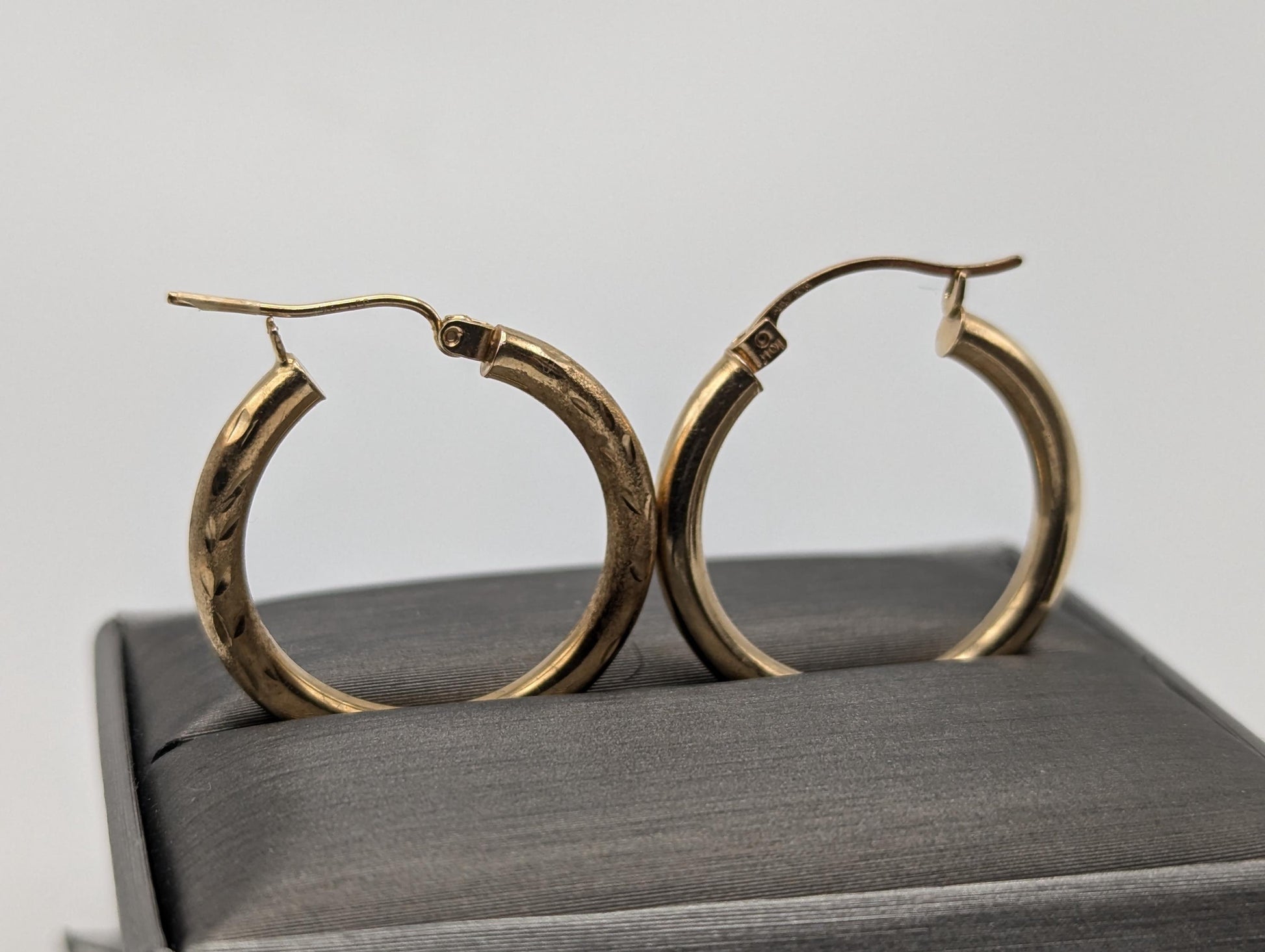 10k Large Vintage Gold Classic Etched Textured Hoop Earrings Gold Hoops Wheat