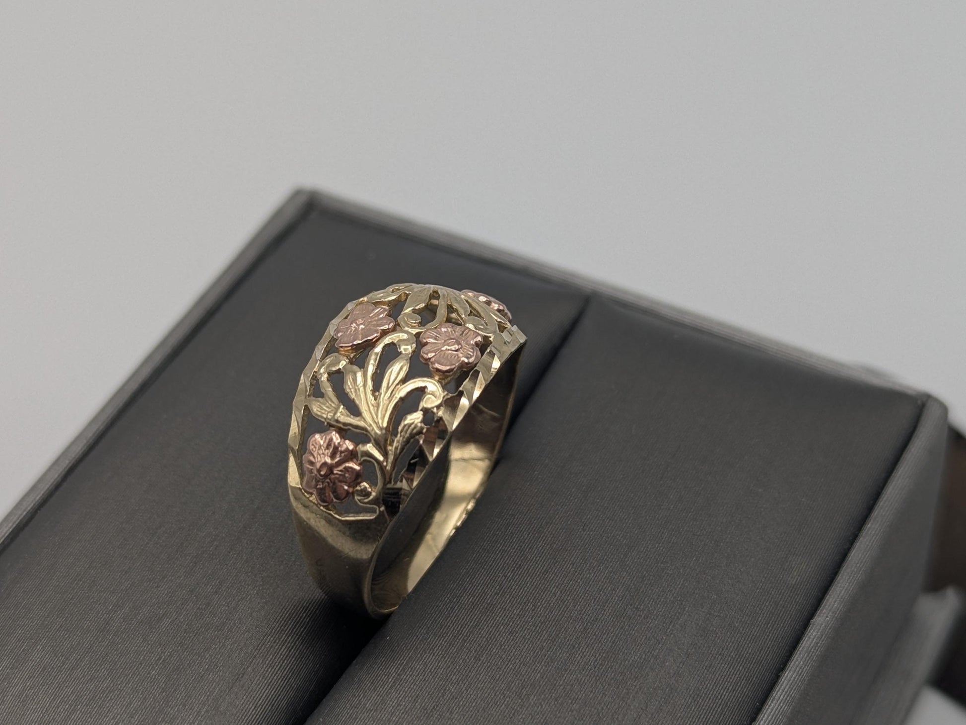 10k Two-Tone Gold Flower Ring Solid Gold Ring Rose Gold Statement Band.