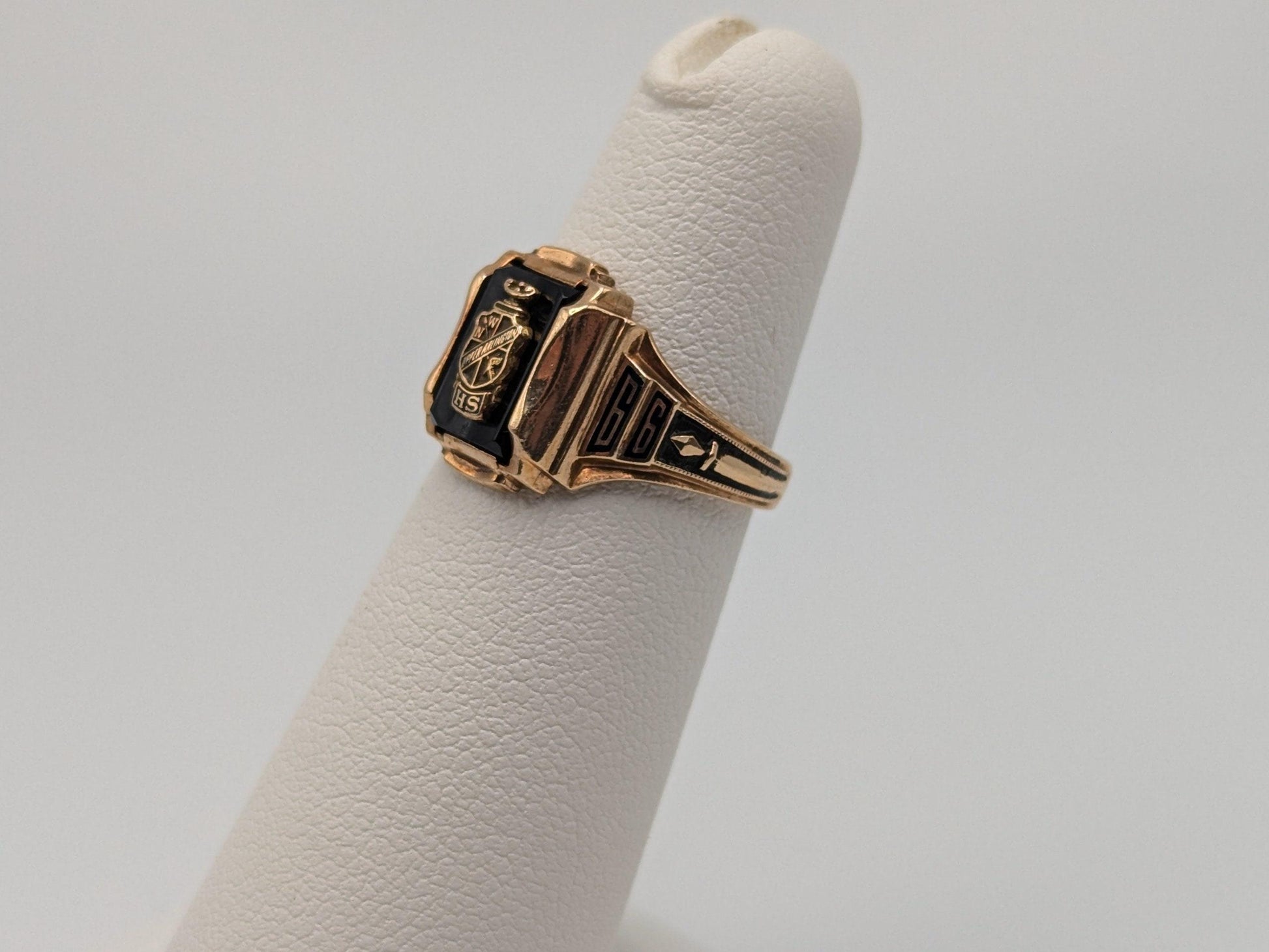 10k Vintage Solid 10k Yellow Gold Onyx  1966 High School Ring. 10k Pinky Ring.