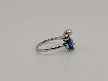 10k White Gold Blue Topaz Pearl Vintage Ring.Blue Pear-Cute Topaz Pearl Accent