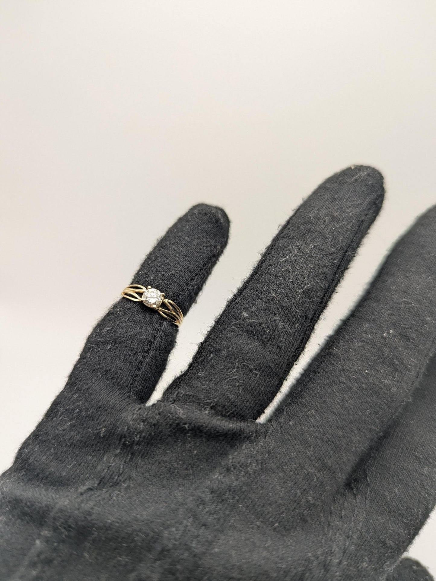 10k Yellow Gold .43ct Diamond Round Brilliant Cut Solitaire Wedding Promise