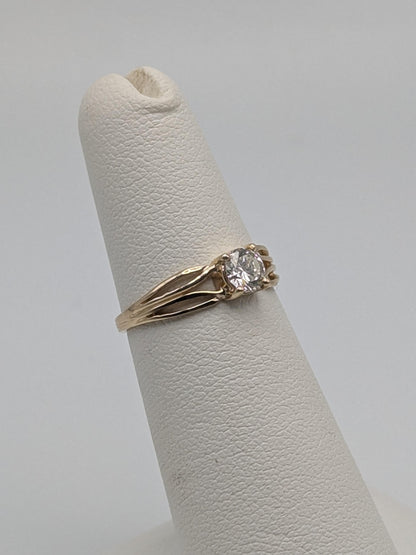 10k Yellow Gold .43ct Diamond Round Brilliant Cut Solitaire Wedding Promise
