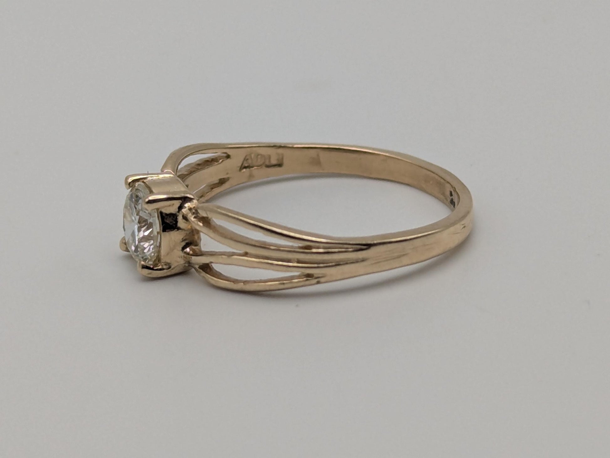 10k Yellow Gold .43ct Diamond Round Brilliant Cut Solitaire Wedding Promise