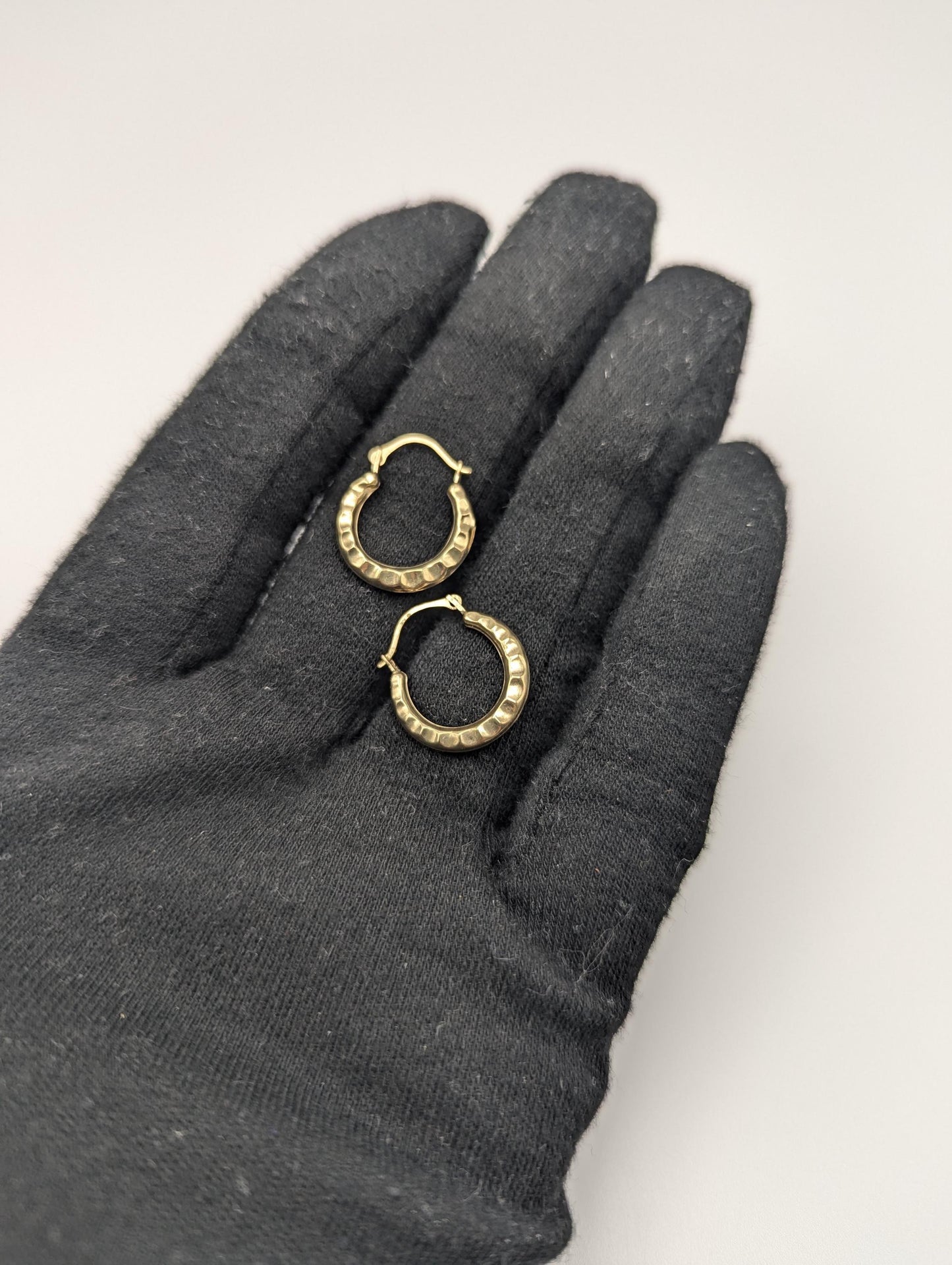 10k Yellow Gold Classic Small Hoop Hammered Round Earrings Dainty Gold Hoops