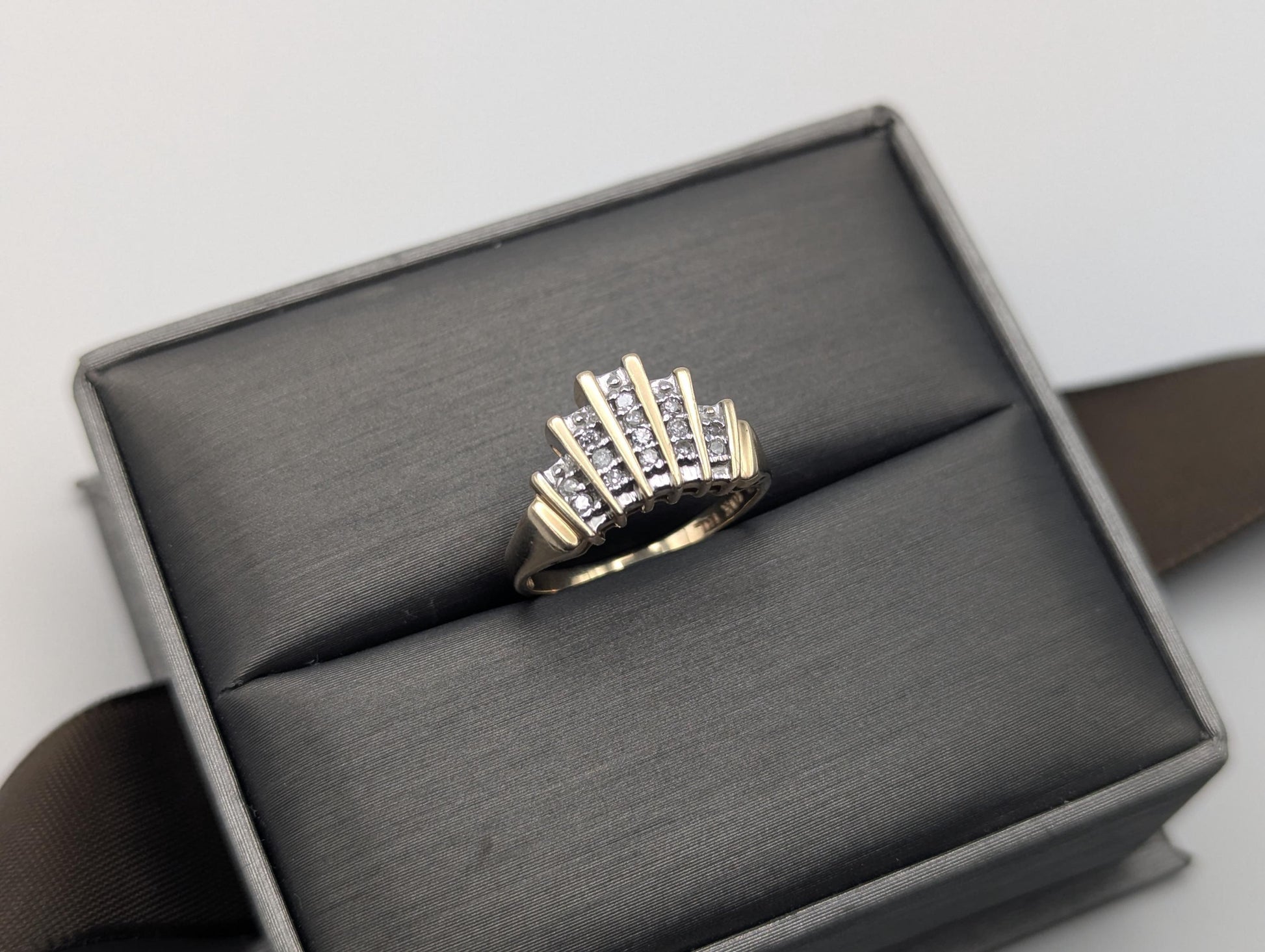 10k Yellow Gold Diamond .25 ctw Crown Style Ring. Cocktail Diamond Ring.