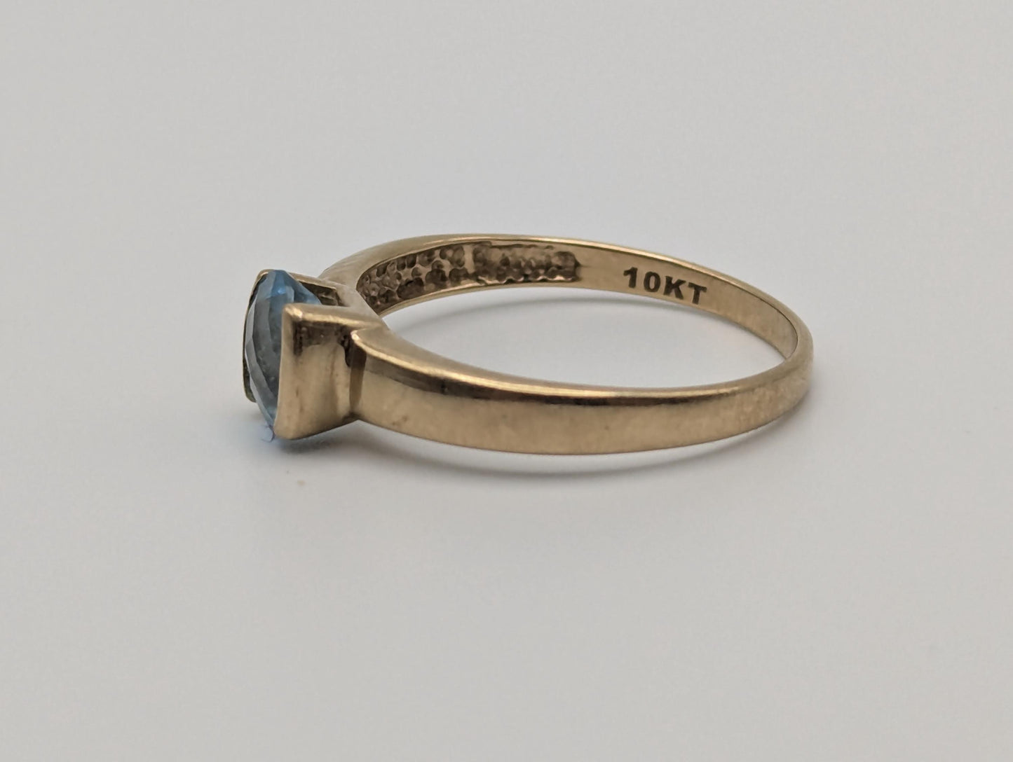 10k Yellow Gold London Topaz Ring Wedding Cocktail Statement Ring.