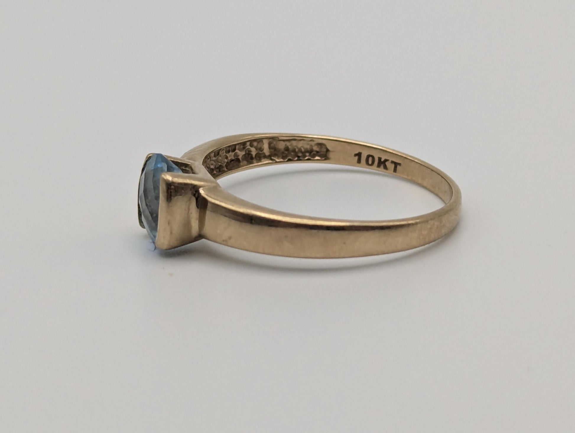 10k Yellow Gold London Topaz Ring Wedding Cocktail Statement Ring.