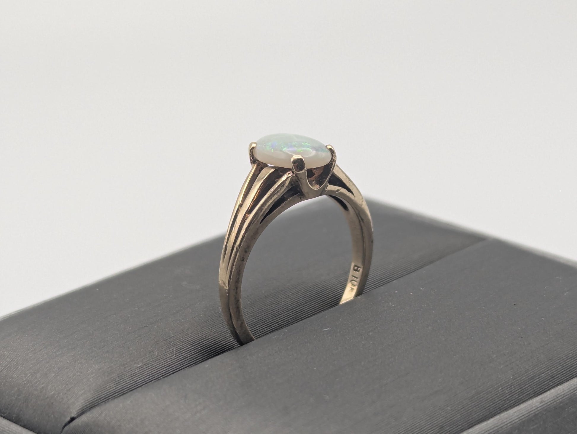 10k Yellow Gold Oval Opal Ring Wedding Statement Promise Band
