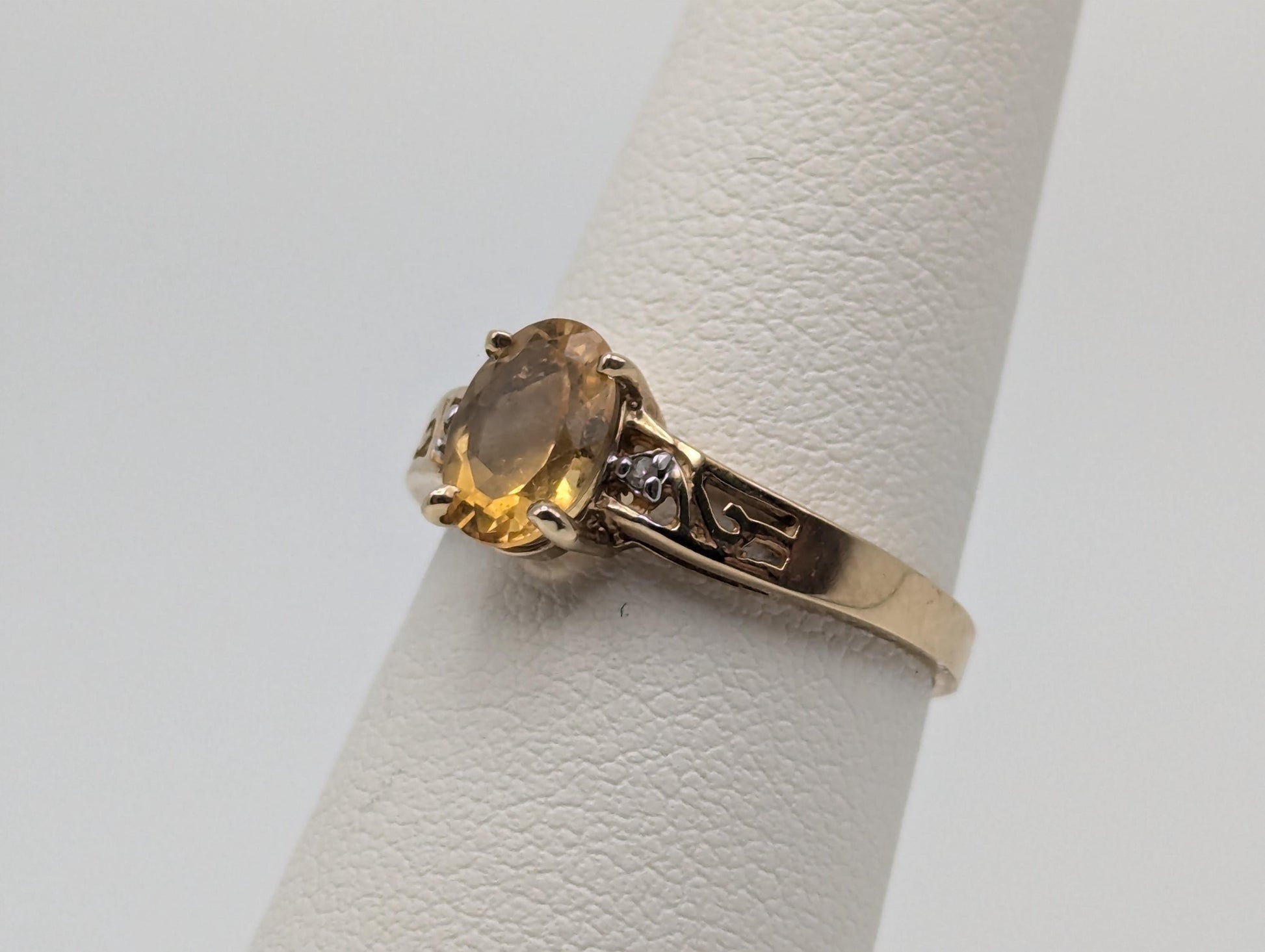 10k Yellow Gold Solitare Citrine Diamond Cocktail Band Promise Ring