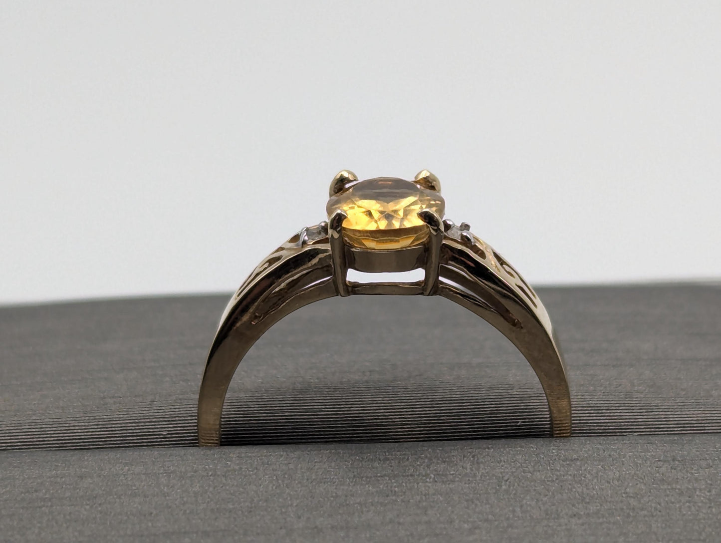 10k Yellow Gold Solitare Citrine Diamond Cocktail Band Promise Ring