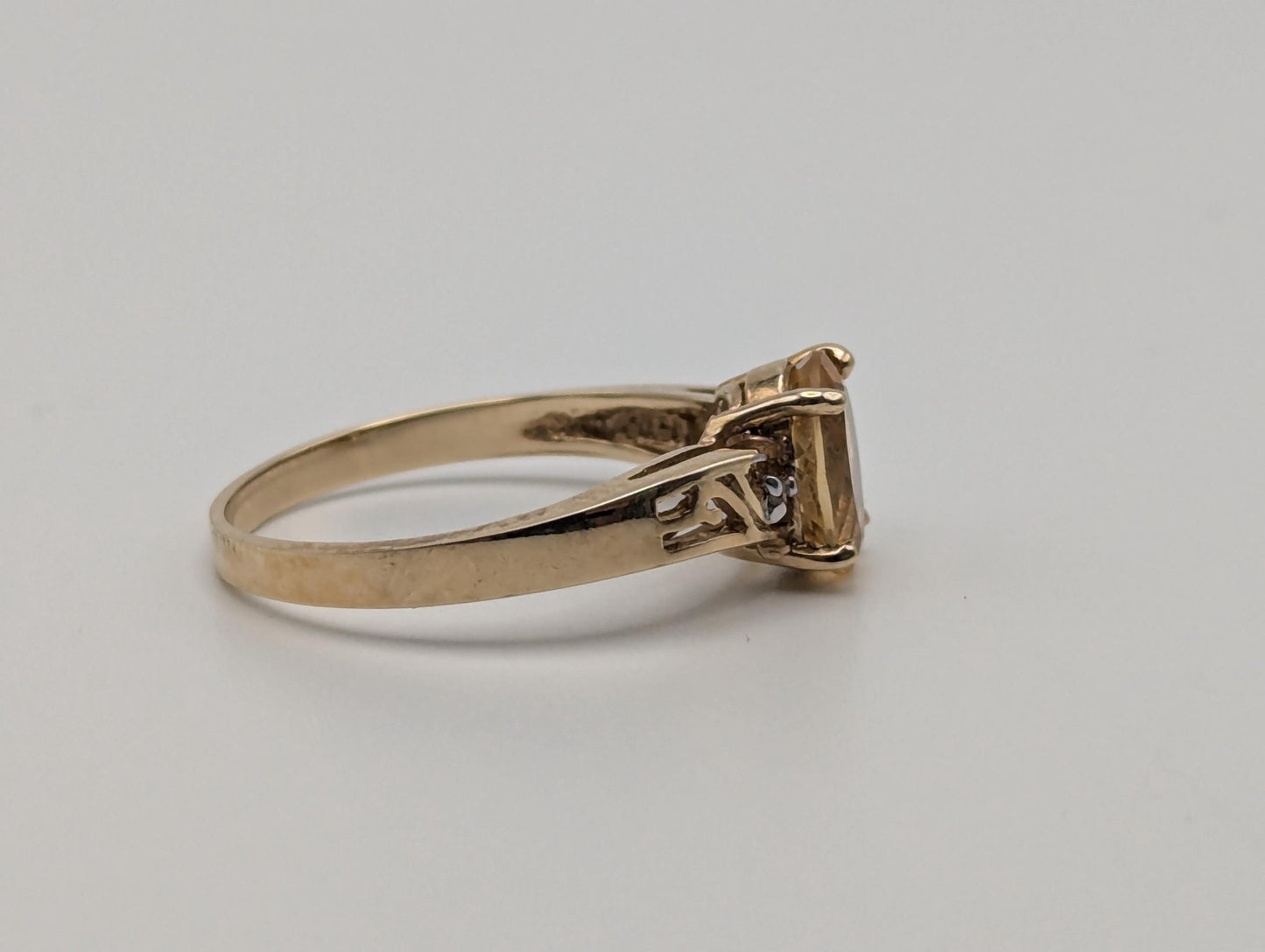 10k Yellow Gold Solitare Citrine Diamond Cocktail Band Promise Ring