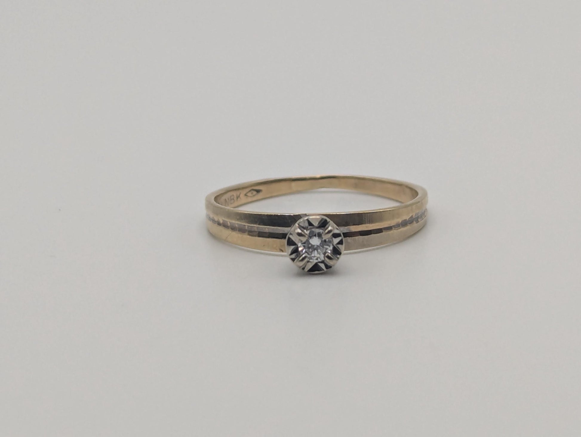 10k Yellow and White Gold Textured Diamond Solitaire Wedding Ring. Engagement