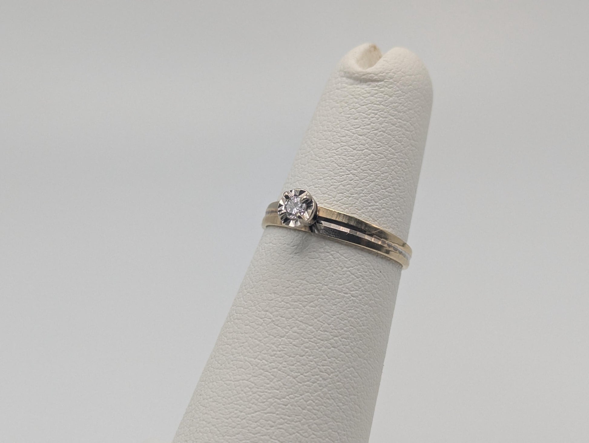 10k Yellow and White Gold Textured Diamond Solitaire Wedding Ring. Engagement