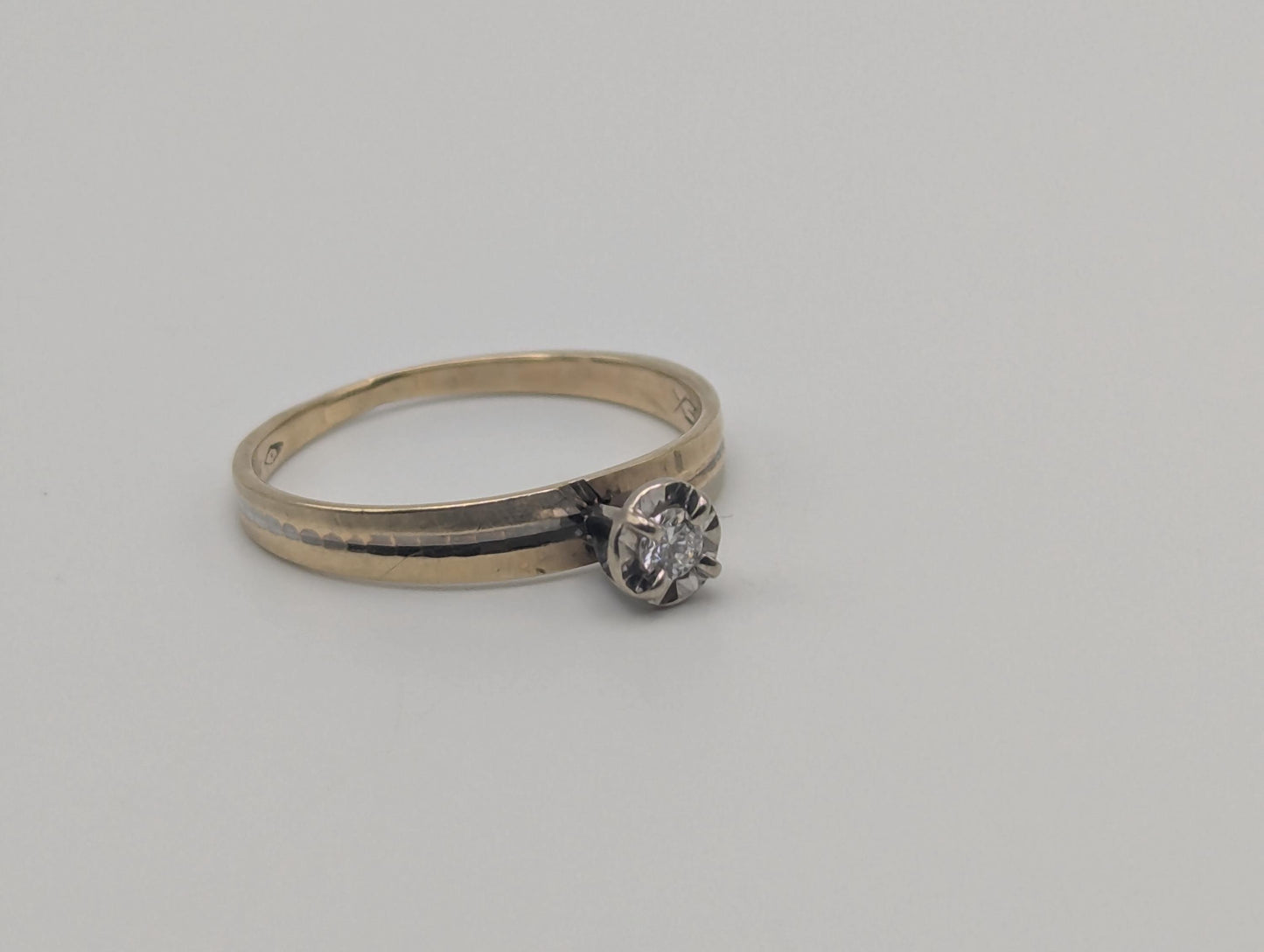 10k Yellow and White Gold Textured Diamond Solitaire Wedding Ring. Engagement