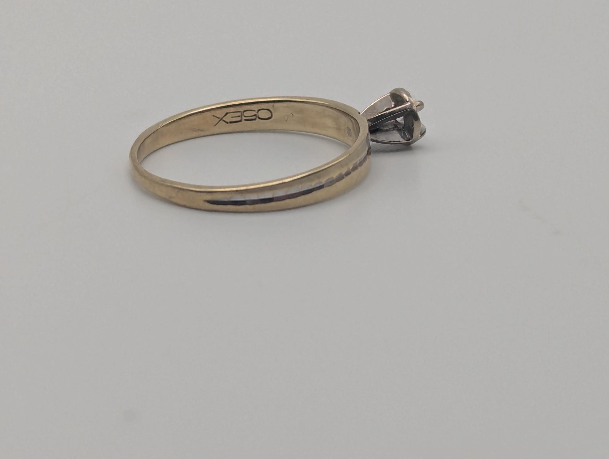 10k Yellow and White Gold Textured Diamond Solitaire Wedding Ring. Engagement