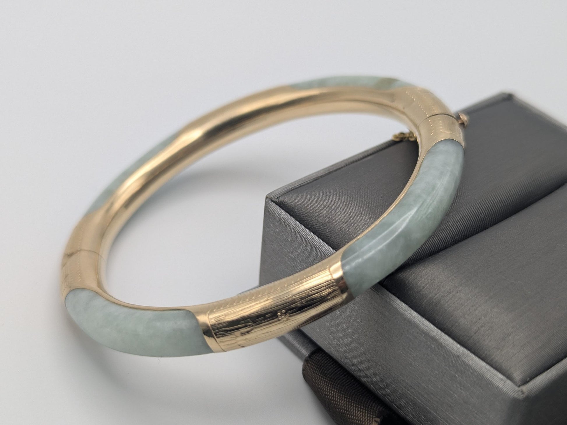 14K Gold Green Natural Jadeite Hinged Bangle Bracelet Jade Gold Bracelet