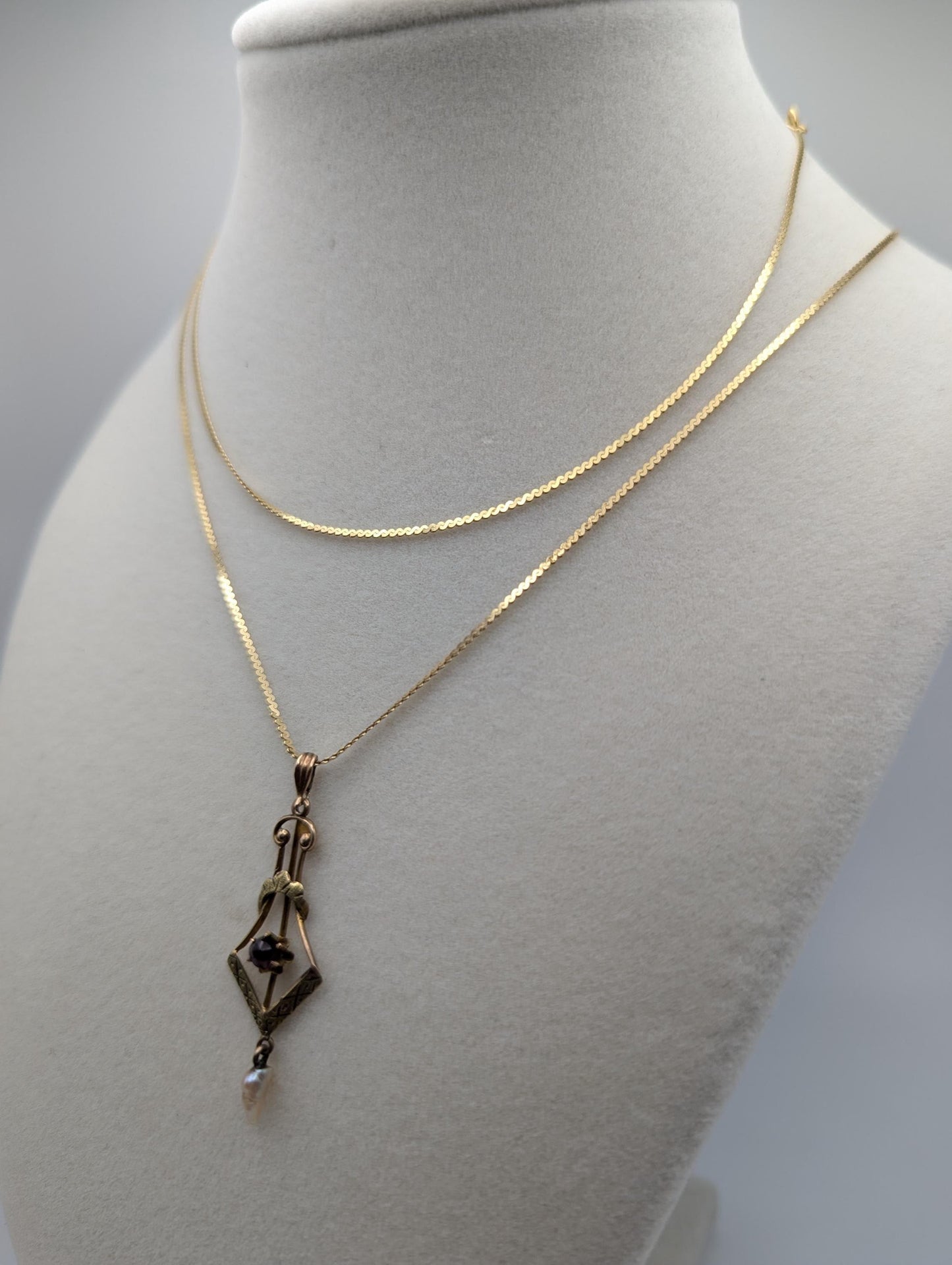 14K Yellow Gold Vintage Lavalier Pendant with Garnet and Seed Pearl Necklace